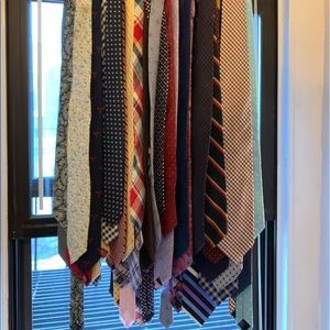 32 Men’s Ties
